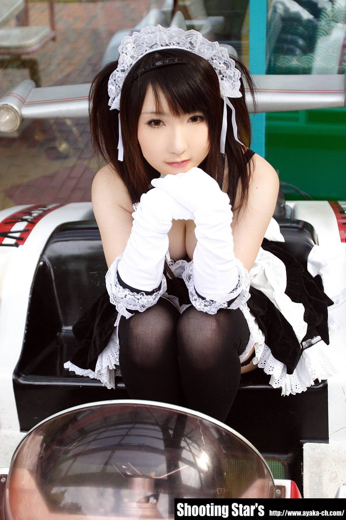 [Cosplay]  Sexy Maid with big boobs